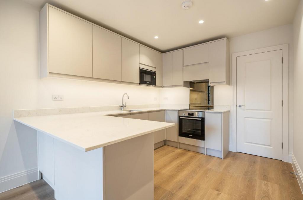 Kitchen2.jpg