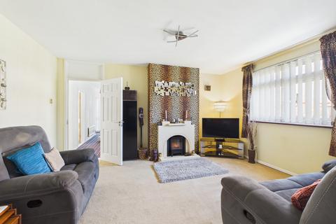 4 bedroom detached bungalow for sale, St. Johns Road, Locks Heath, SO31 6NF