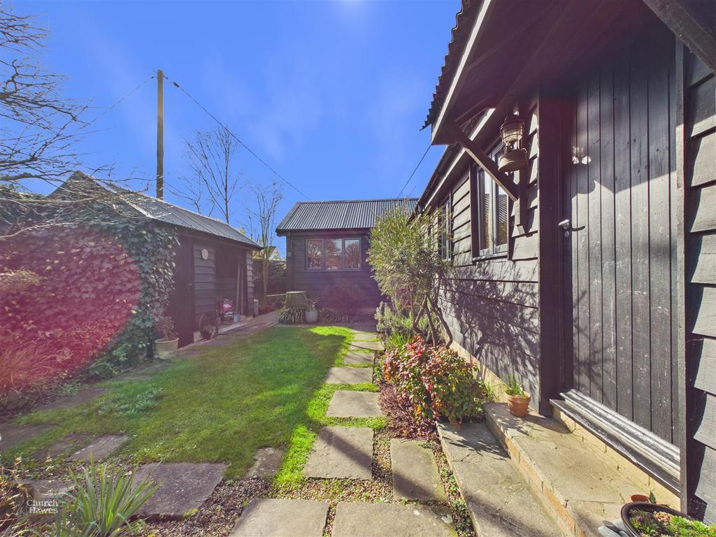 CAM03246 G0-PR0058-STILL024.jpg