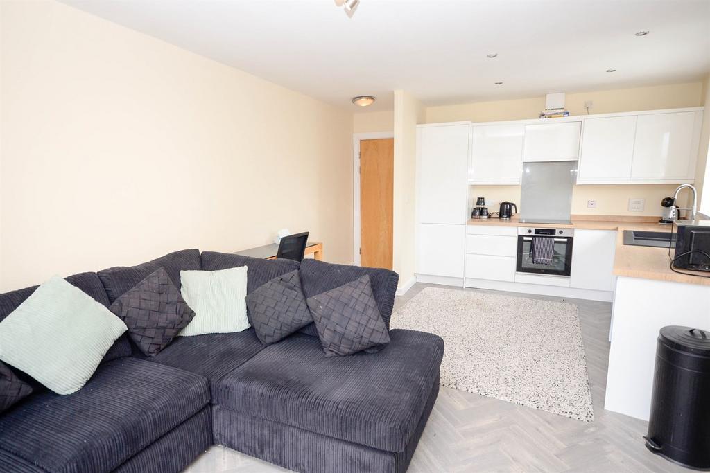 Lounge/Kitchen