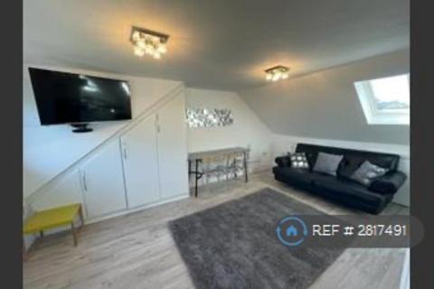 3 bedroom flat to rent, Sussex Rd, Harrow, HA1
