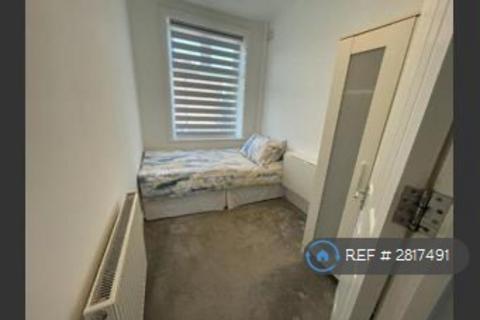 3 bedroom flat to rent, Sussex Rd, Harrow, HA1