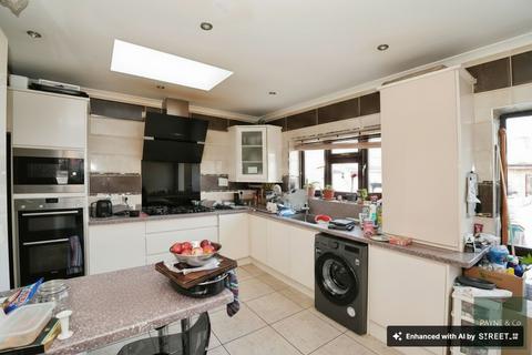 4 bedroom terraced house for sale, Pembroke Road, Ilford, IG3
