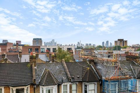 undefined, Barretts Grove, London, N16