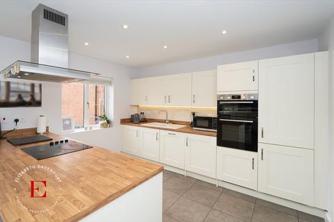 5 bedroom detached house for sale, Martin Drive, Kenilworth, CV8