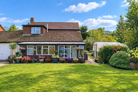 3 bedroom detached house for sale, Bromsberrow Heath  HR8