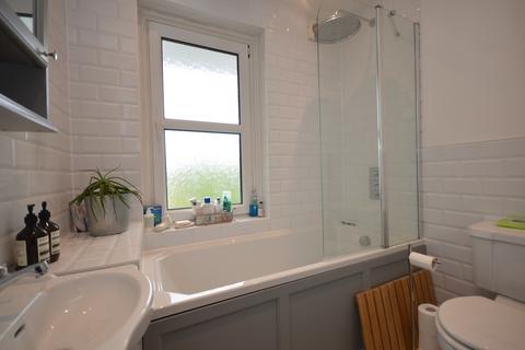 1 bedroom flat to rent, Shooters Hill Road Blackheath SE3