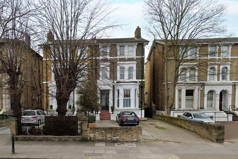 1 bedroom flat to rent, Shooters Hill Road Blackheath SE3