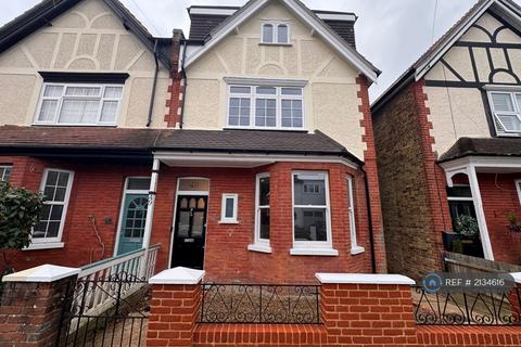 undefined, Lynwood Road, Redhill, RH1
