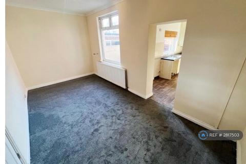 3 bedroom terraced house to rent, Kitchener Terrace, Ferryhill, DL17