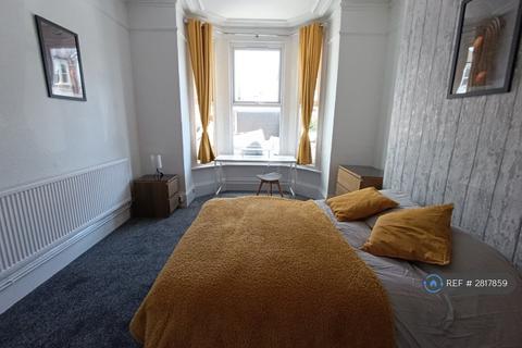 1 bedroom in a house share to rent, St. Andrews Road, Southsea, PO5