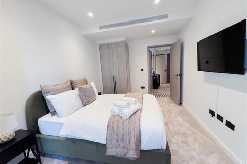 undefined, Aspenl, Canary Wharf, London