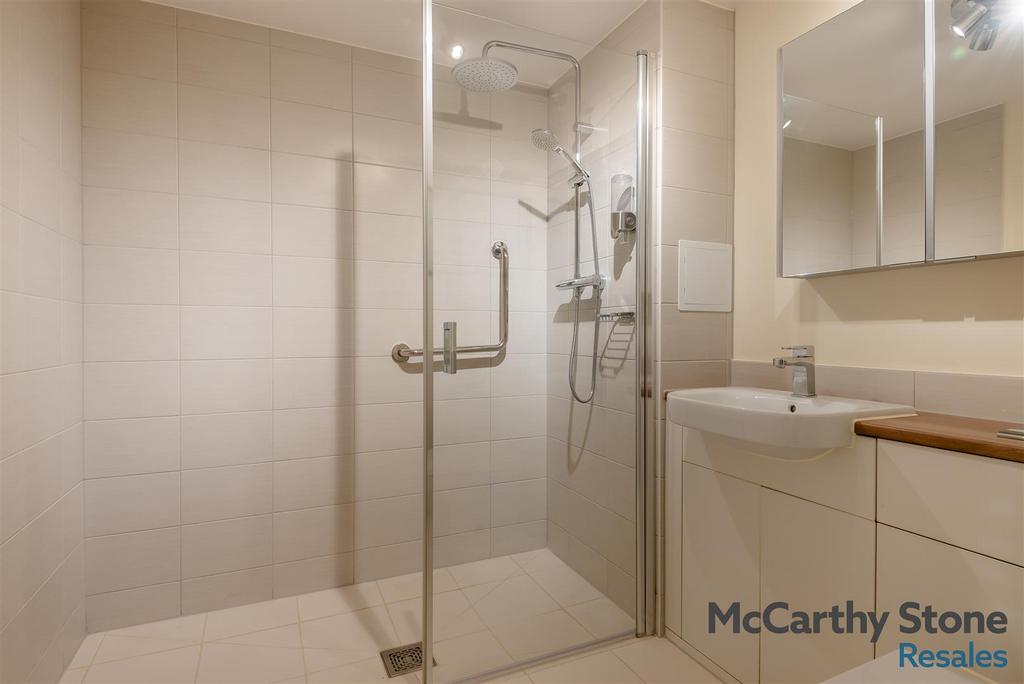 8680726-interior10.jpg