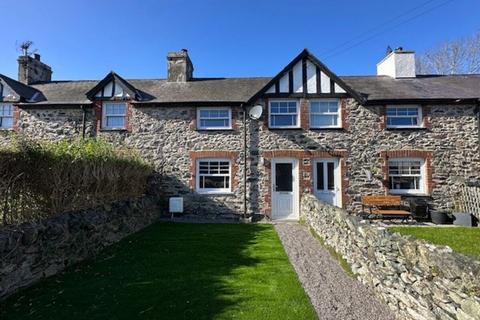 undefined, Cefn Capel, Llanfairpwllgwyngyll, Anglesey, LL61