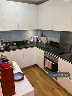 1 bedroom flat to rent, Warehouse Court, London, SE18