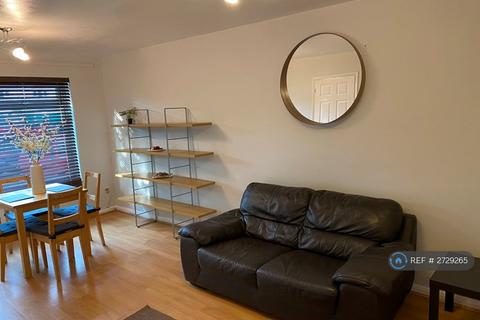 1 bedroom flat to rent, The Poplars, Pinner, HA5