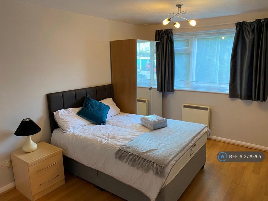 Double Bedroom With Ample Storage