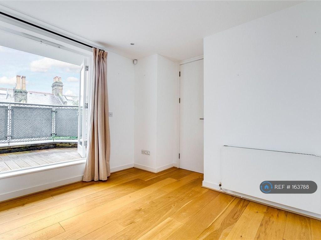 1st Floor Bedroom Without Furniture