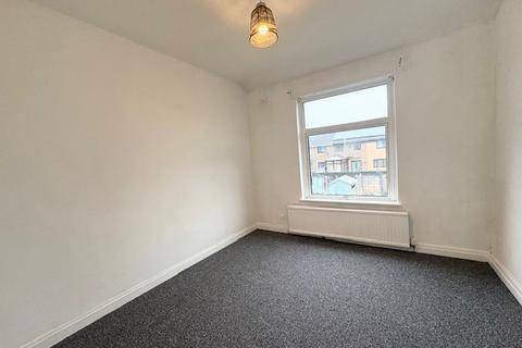 3 bedroom house to rent, Brock Avenue, Bolton, BL2