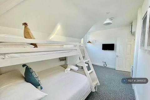 2 bedroom flat to rent, Alyth Road, Bournemouth, BH3