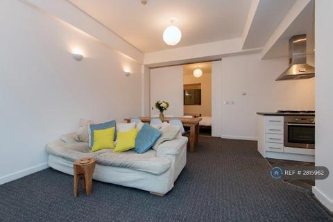 2 bedroom flat to rent, Bridgepoint Lofts, London, E7