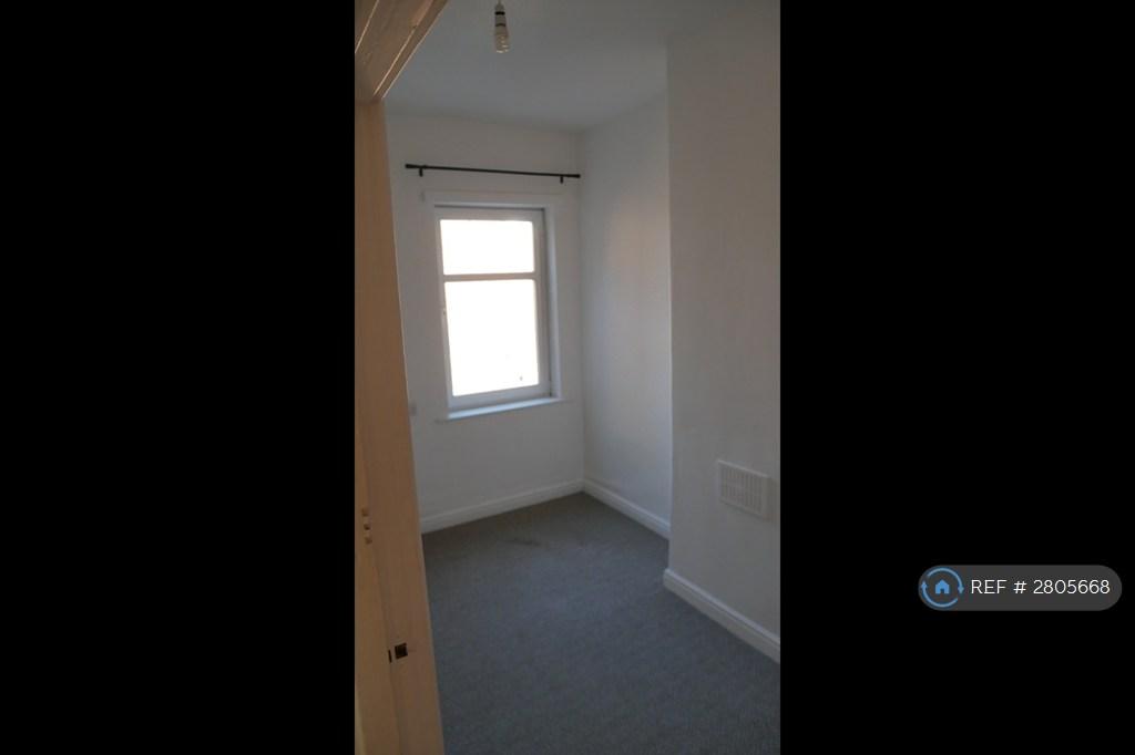 Spare Bedroom (Single Room / Office)