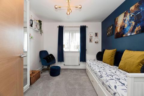 2 bedroom apartment for sale, Scholars Place, Walton-on-Thames, KT12
