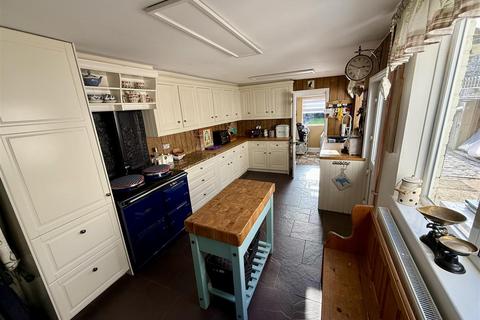 4 bedroom property to rent, Station Road, Dunstable