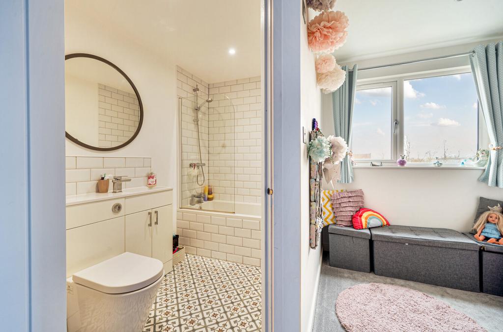 Bedroom Two En Suite