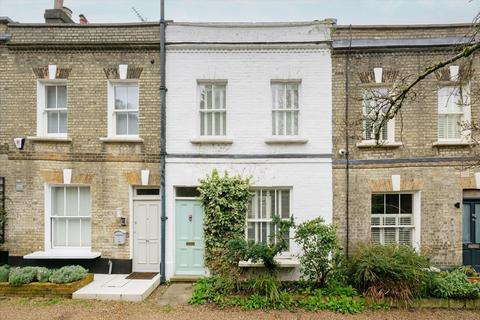Wildwood Grove, London NW3.