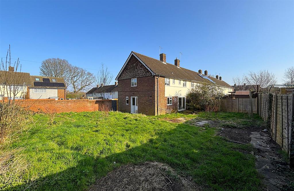 Large Rear Garden