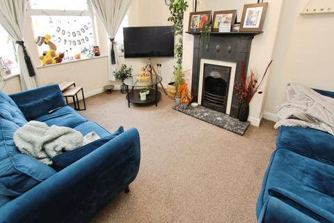 3 bedroom terraced house for sale, Queens Road West, Beeston, Beeston, NG9
