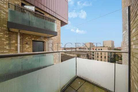 2 bedroom apartment for sale, Barquentine Heights, Greenwich, SE10