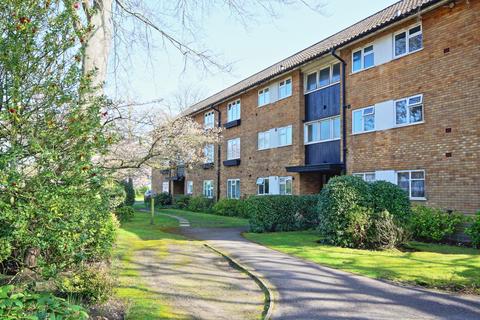 2 bedroom flat for sale, Brewery Road, Woking GU21