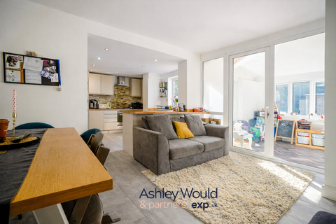 3 bedroom semi-detached house for sale, Wolverhampton Road South, Birmingham B32