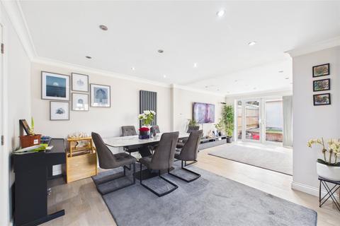 4 bedroom end of terrace house for sale, Adkins Road, Waltham St. Lawrence, Reading, Berkshire, RG10
