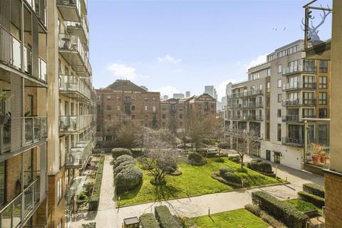 2 bedroom flat for sale, Seven Sea Gardens, London