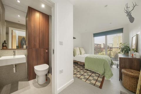 2 bedroom apartment for sale, Ceram Court, Seven Sea Gardens, E3