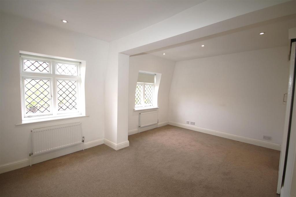 Bedroom 1a.JPG