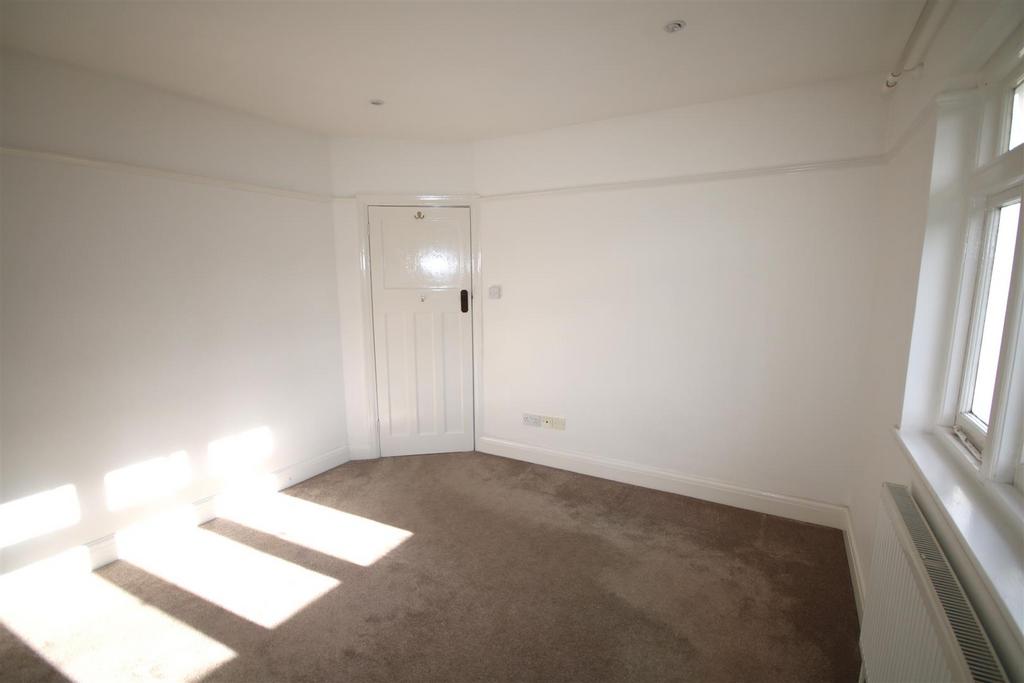 Bedroom 3a.JPG