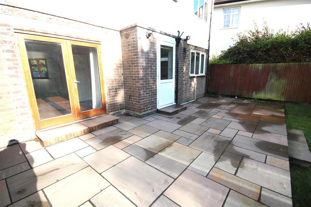 Patio a.JPG