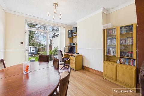 4 bedroom terraced house for sale, Hill View Gardens, London NW9