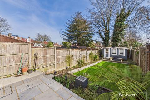 4 bedroom terraced house for sale, Hill View Gardens, London NW9