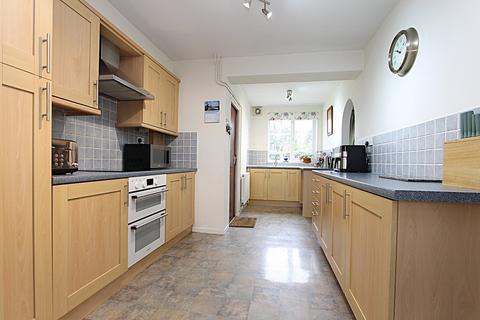 4 bedroom semi-detached house for sale, The Deansway, Kidderminster, DY10