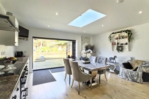 3 bedroom detached house for sale, Dennis Street, Hugglescote, LE67