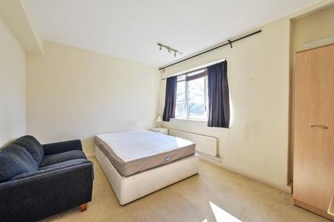 undefined, Queensmere Road, Southfields, London, SW19