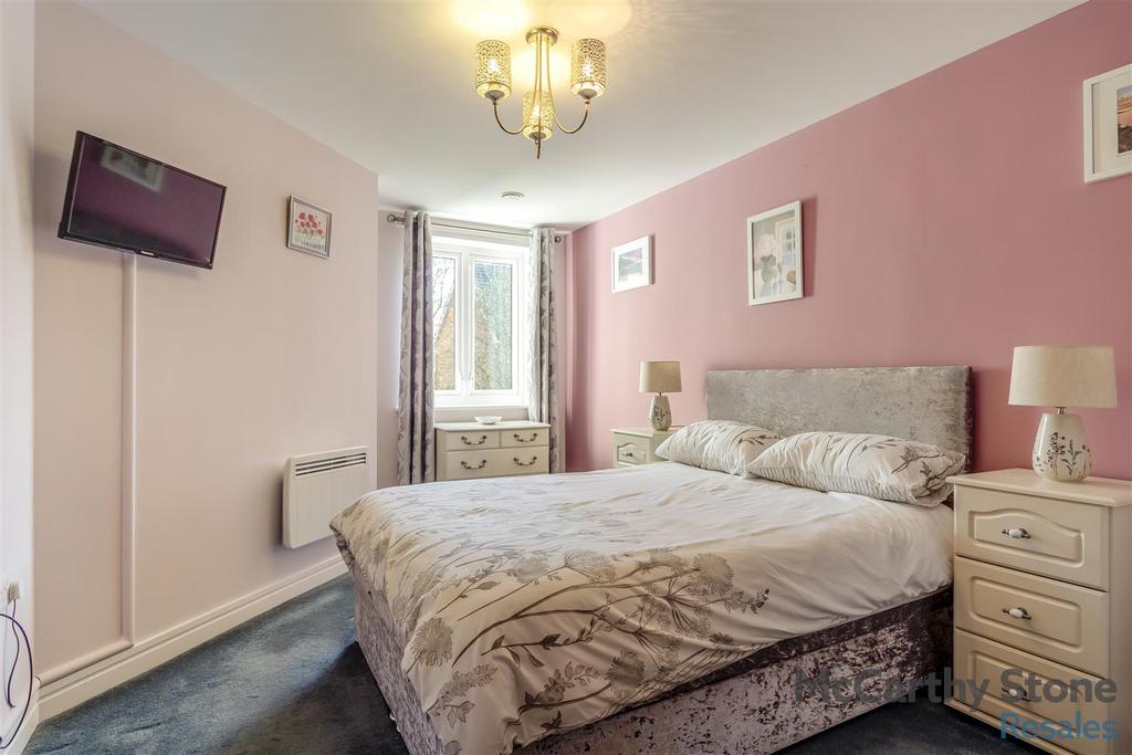 8680883-interior16.jpg