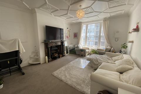 1 bedroom house to rent, Queens Road, Brighton