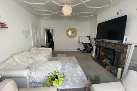 1 bedroom house to rent, Queens Road, Brighton
