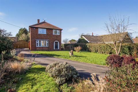 undefined, Newark Road, Bassingham. Lincoln LN5